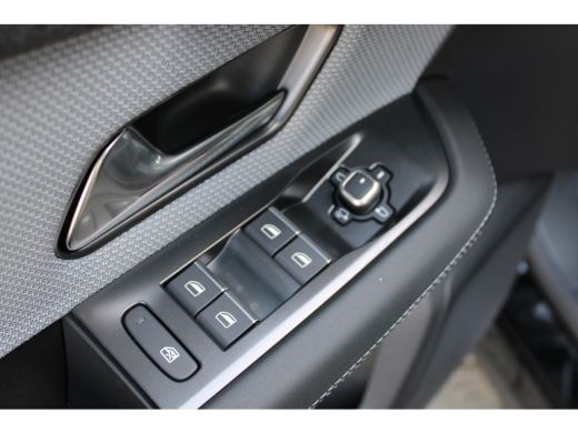 Opel Grandland 1.2 Turbo Hybrid GS / Navigatie / Camera / Stuur -en stoelverwarming / PDC V+A / Keyless / LED / ... ActivLease financial lease