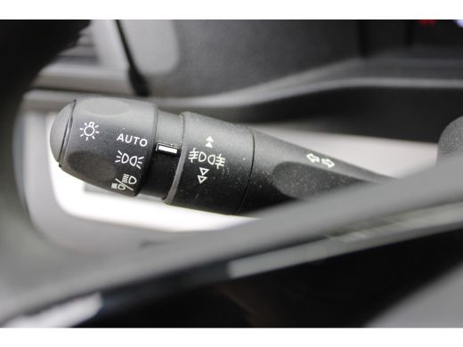 Opel Vivaro 2.0 Diesel 145 L2 / Navigatie / Trekhaak / Camera / Parkeersensoren / Carplay / DAB / ActivLease financial lease