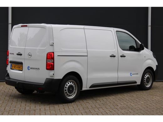 Opel Vivaro 2.0 Diesel 145 L2 / Navigatie / Trekhaak / Camera / Parkeersensoren / Carplay / DAB / ActivLease financial lease