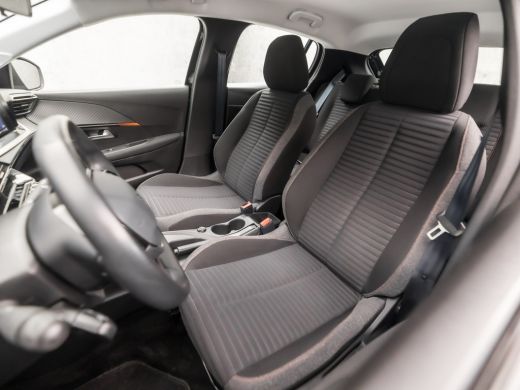 Peugeot 208 1.2 PureTech Sport (APPLE CARPLAY, GROOT NAVI, PARKEERSENSOREN, SPORTSTOELEN, LED KOPLAMPEN, LANE... ActivLease financial lease