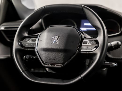 Peugeot 208 1.2 PureTech Sport (APPLE CARPLAY, GROOT NAVI, PARKEERSENSOREN, SPORTSTOELEN, LED KOPLAMPEN, LANE... ActivLease financial lease