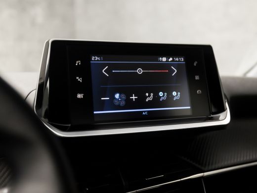 Peugeot 208 1.2 PureTech Sport (APPLE CARPLAY, GROOT NAVI, PARKEERSENSOREN, SPORTSTOELEN, LED KOPLAMPEN, LANE... ActivLease financial lease