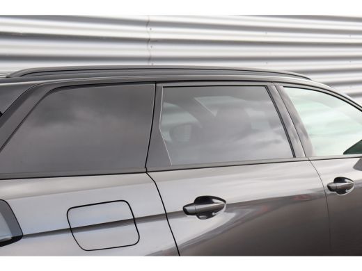 Peugeot 5008 1.2 HYBRID 136PK GT PACK AUTOMAAT / NAVI / CLIMA / PDC / 19" LMV / CAMERA / KEYLESS / PANO. DAK /... ActivLease financial lease