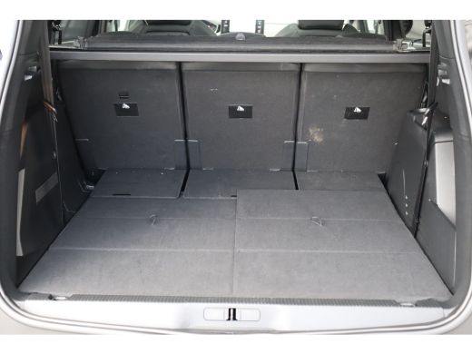 Peugeot 5008 1.2 HYBRID 136PK GT PACK AUTOMAAT / NAVI / CLIMA / PDC / 19" LMV / CAMERA / KEYLESS / PANO. DAK /... ActivLease financial lease