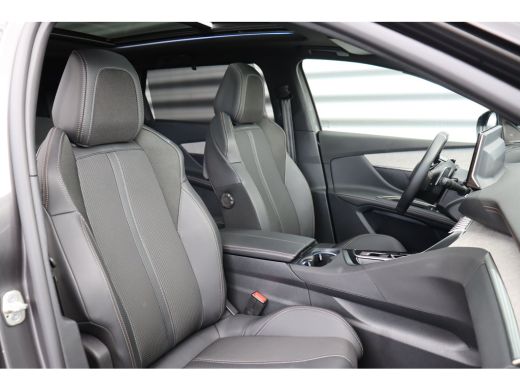 Peugeot 5008 1.2 HYBRID 136PK GT PACK AUTOMAAT / NAVI / CLIMA / PDC / 19" LMV / CAMERA / KEYLESS / PANO. DAK /... ActivLease financial lease