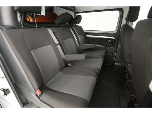 Peugeot e-Expert L3H1 75 kWh | GRATIS E-Step! | Elektrisch | Dubbele Cabine | 5 Persoons | Airco Camera Carplay Na... ActivLease financial lease