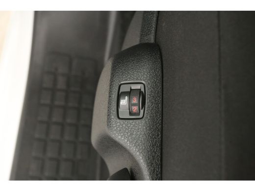Peugeot e-Expert L3H1 75 kWh | GRATIS E-Step! | Elektrisch | Dubbele Cabine | 5 Persoons | Airco Camera Carplay Na... ActivLease financial lease