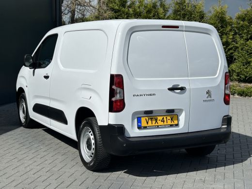 Peugeot Partner 1.5 BlueHDi 100 PK / L1H1 / 1e EIG. / 34.821 KM / AIRCO / CRUISE / APPLE CARPLAY ActivLease financial lease