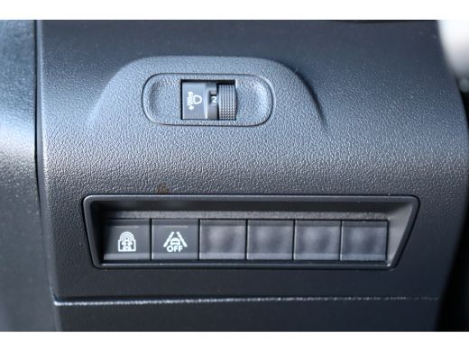 Peugeot Rifter 7-ZITS 1.2 PURETECH 130PK ALLURE AUTOMAAT / NAVI / CLIMA / LED / PDC / 16" LMV / CAMERA / BLUETOO... ActivLease financial lease