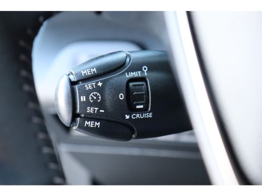 Peugeot Rifter 7-ZITS 1.2 PURETECH 130PK ALLURE AUTOMAAT / NAVI / CLIMA / LED / PDC / 16" LMV / CAMERA / BLUETOO... ActivLease financial lease