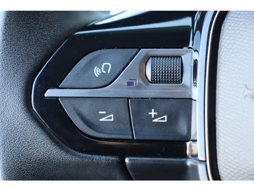Peugeot Rifter 7-ZITS 1.2 PURETECH 130PK ALLURE AUTOMAAT / NAVI / CLIMA / LED / PDC / 16" LMV / CAMERA / BLUETOO... ActivLease financial lease