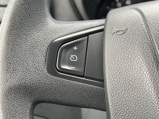 Renault Master T35 2.3 dCi 131 PK / L2H2 / 1e EIG. / AIRCO / CRUISE / NAVI / IMPERIAAL / TREKHAAK ActivLease financial lease