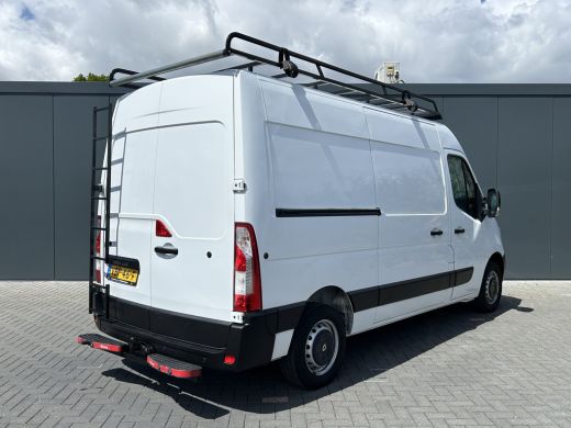 Renault Master T35 2.3 dCi 131 PK / L2H2 / 1e EIG. / AIRCO / CRUISE / NAVI / IMPERIAAL / TREKHAAK ActivLease financial lease