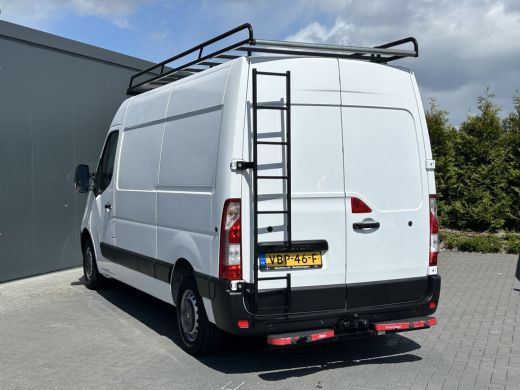 Renault Master T35 2.3 dCi 131 PK / L2H2 / 1e EIG. / AIRCO / CRUISE / NAVI / IMPERIAAL / TREKHAAK ActivLease financial lease