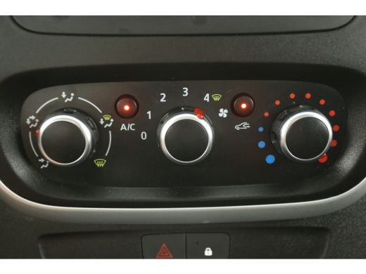 Renault Trafic 1.6 dCi T29 L1H1 Airco Cruise Navi PDC 2xSchuifdeur 3 Persoons Elektrpakket ActivLease financial lease