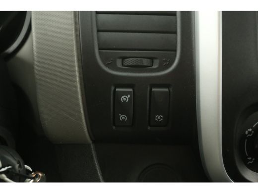 Renault Trafic 1.6 dCi T29 L1H1 Airco Cruise Navigatie PDC 3 Persoons Elektrpakket Schuifdeur ActivLease financial lease