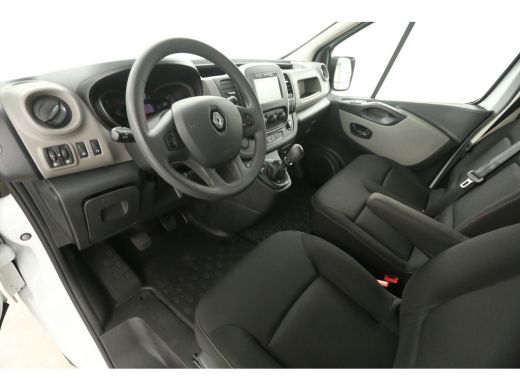 Renault Trafic 1.6 dCi T29 L1H1 Airco Cruise Navigatie PDC 3 Persoons Elektrpakket Schuifdeur ActivLease financial lease