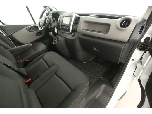 Renault Trafic 1.6 dCi T29 L1H1 Airco Cruise Navigatie PDC 3 Persoons Elektrpakket Schuifdeur ActivLease financial lease