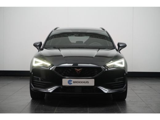 Seat Leon Sportstourer 1.4 e-Hybrid Black Edition | TREKHAAK | CAMERA | NAVIGATIE | ELEKTR. A. KLEP | STUUR + STOELVERW. ActivLease financial lease