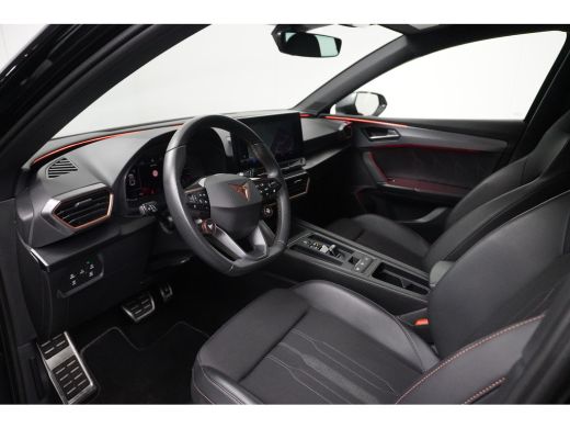 Seat Leon Sportstourer 1.4 e-Hybrid Black Edition | TREKHAAK | CAMERA | NAVIGATIE | ELEKTR. A. KLEP | STUUR + STOELVERW. ActivLease financial lease
