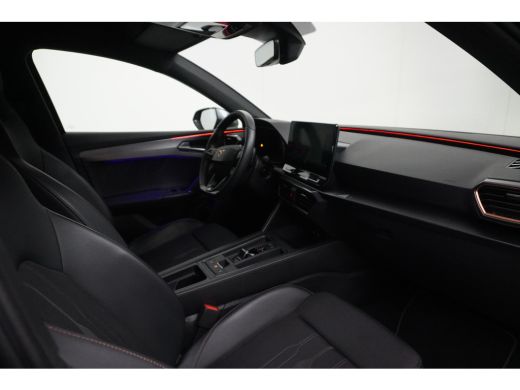 Seat Leon Sportstourer 1.4 e-Hybrid Black Edition | TREKHAAK | CAMERA | NAVIGATIE | ELEKTR. A. KLEP | STUUR + STOELVERW. ActivLease financial lease