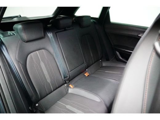 Seat Leon Sportstourer 1.4 e-Hybrid VZ Copper Edition | TREKHAAK | NAVIGATIE | 19 INCH | ELEKTR. A. KLEP ActivLease financial lease