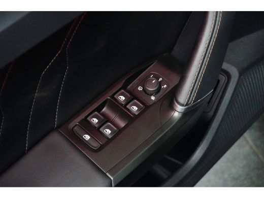 Seat Leon Sportstourer 1.4 e-Hybrid VZ Copper Edition | TREKHAAK | NAVIGATIE | 19 INCH | ELEKTR. A. KLEP ActivLease financial lease