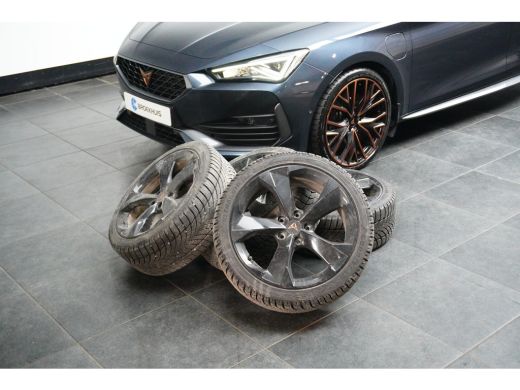 Seat Leon Sportstourer 1.4 e-Hybrid VZ Copper Edition | TREKHAAK | NAVIGATIE | 19 INCH | ELEKTR. A. KLEP ActivLease financial lease