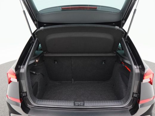 Skoda Kamiq 1.0 TSi 115 Pk Automaat Sport Business | Adaptive Cruise | Climate Control | 17 Inch | Stoelverwa... ActivLease financial lease