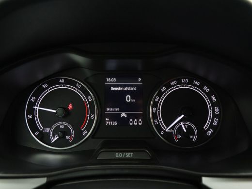 Skoda Kamiq 1.0 TSi 115 Pk Automaat Sport Business | Adaptive Cruise | Climate Control | 17 Inch | Stoelverwa... ActivLease financial lease