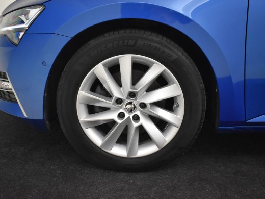 Skoda Superb Combi 1.4 TSI iV Business Edition Plus 218pk | Trekhaak | Panorama dak | 360 camera | Park assist... ActivLease financial lease