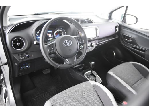 Toyota Yaris 1.5 Hybrid *1ste Eigenaar*Navigatie*Camera* ActivLease financial lease