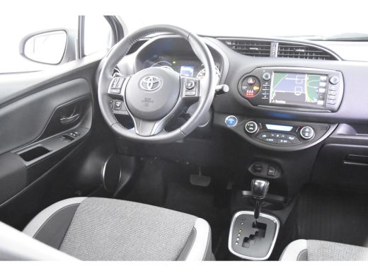 Toyota Yaris 1.5 Hybrid *1ste Eigenaar*Navigatie*Camera* ActivLease financial lease