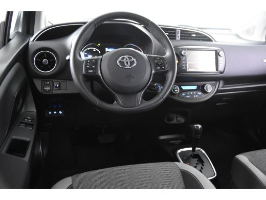 Toyota Yaris 1.5 Hybrid *1ste Eigenaar*Navigatie*Camera* ActivLease financial lease