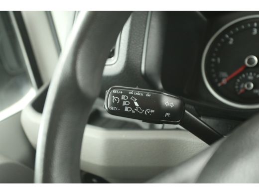 Volkswagen Crafter 35 2.0 TDI L3H3 177PK 3500KG Trekgew. Airco Cruise 3 Persoons Elektrpakket Trekhaak ActivLease financial lease