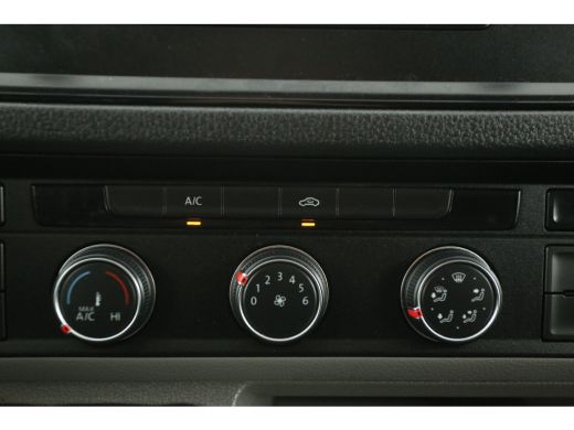 Volkswagen Crafter 35 2.0 TDI L3H3 177PK 3500KG Trekgew. Airco Cruise 3 Persoons Elektrpakket Trekhaak ActivLease financial lease