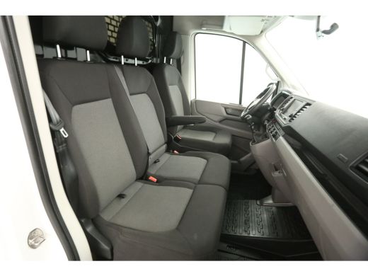 Volkswagen Crafter 35 2.0 TDI L3H3 177PK 3500KG Trekgew. Werkbus Airco Camera Carplay Cruise 3 Persoons Imperiaal Tr... ActivLease financial lease