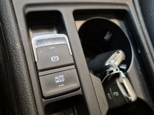 Volkswagen e-Golf E Golf Bekleding leder | Camera | Stoelverwarming | LED | Voorruit verwarming | ActivLease financial lease