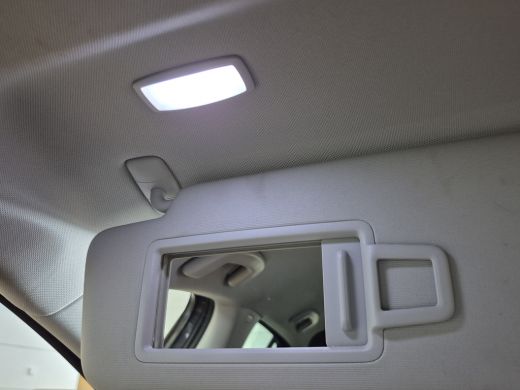 Volkswagen e-Golf E Golf Bekleding leder | Camera | Stoelverwarming | LED | Voorruit verwarming | ActivLease financial lease