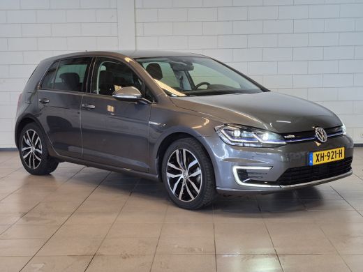 Volkswagen e-Golf E Golf Bekleding leder | Camera | Stoelverwarming | LED | Voorruit verwarming | ActivLease financial lease