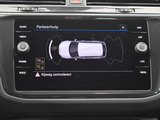 Volkswagen Tiguan 1.4 TSI eHybrid Active 245pk | Head up display | Extra getinte ramen | Adaptief cruise control | ... ActivLease financial lease