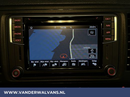 Volkswagen Transporter 2.0 TDI L2H1 Euro6 Airco | Navigatie | Cruisecontrol | Trekhaak | Leder stuurwiel Parkeersensoren ActivLease financial lease