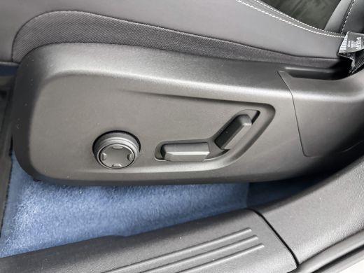 Volvo  C40 Recharge Twin Silverline Edition 78 kWh ActivLease financial lease