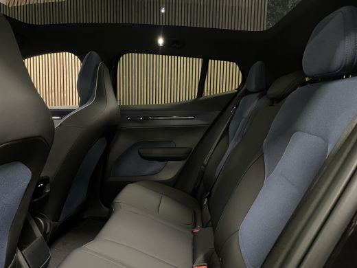Volvo  EX30 Single Motor Extended Range Ultra | 360° Camera | Panoramadak | Harman Kardon | 20 Inch | Elektri... ActivLease financial lease