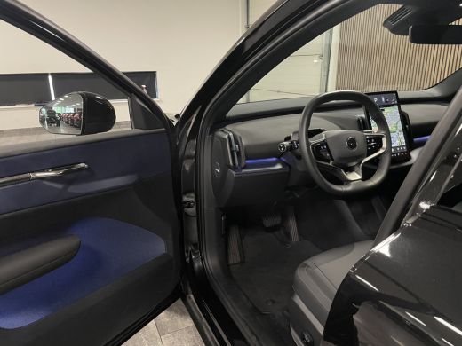 Volvo  EX30 Single Motor Extended Range Ultra | 360° Camera | Panoramadak | Harman Kardon | 20 Inch | Elektri... ActivLease financial lease
