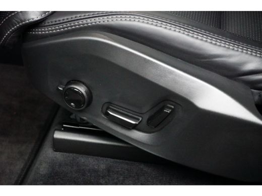 Volvo  XC90 T8 AWD Ultra Dark | Luchtvering| Massage&Ventilatie | Head-up display | Bowers & Wilkins | 360 Ca... ActivLease financial lease