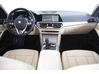 BMW 3-serie 330e Business Edition Plus *1ste Eigenaar*Navigatie*Park assist*