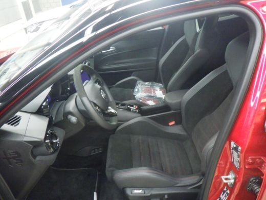 Alfa Romeo Junior Elettrica Speciale 54 kWh | Sabelt Sportstoelen | LED-Matrix | Pack Techno | Pack Sport | Elektr... ActivLease financial lease