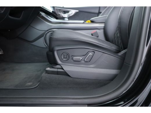 Audi Q8 60 TFSI e quattro Pro Line S Competition | Valcona | Panoramadak | Carbon | HUD | Trekhaak | Pano... ActivLease financial lease