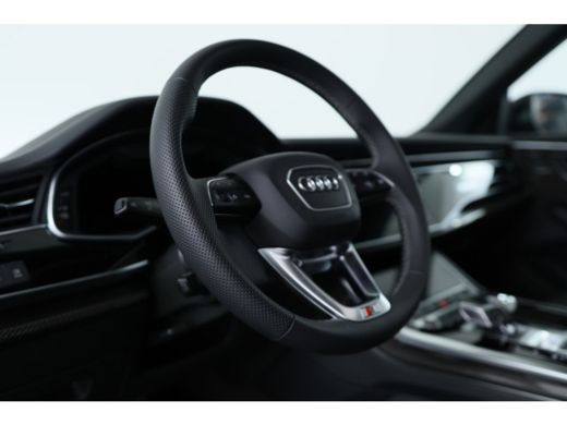 Audi Q8 60 TFSI e quattro Pro Line S Competition | Valcona | Panoramadak | Carbon | HUD | Trekhaak | Pano... ActivLease financial lease